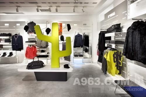 H&M西班牙时尚服饰专卖店设计(组图)