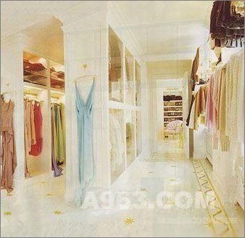 著名歌星“玛丽亚·凯莉”的奢华更衣室 